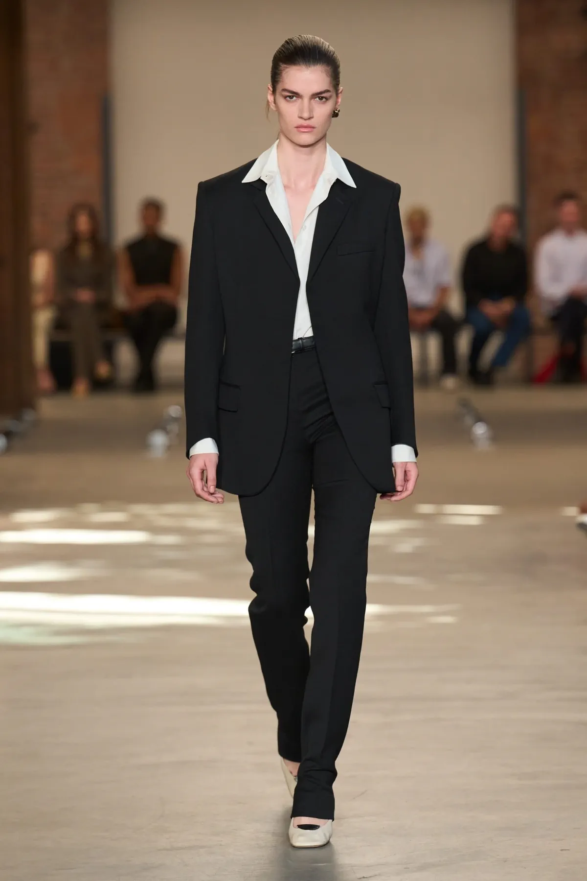 Calvin Klein Collection Spring 2027 makes minimalism feel urgent again Calvin Klein Collection Spring-Summer 2027 - New York Fashion Week