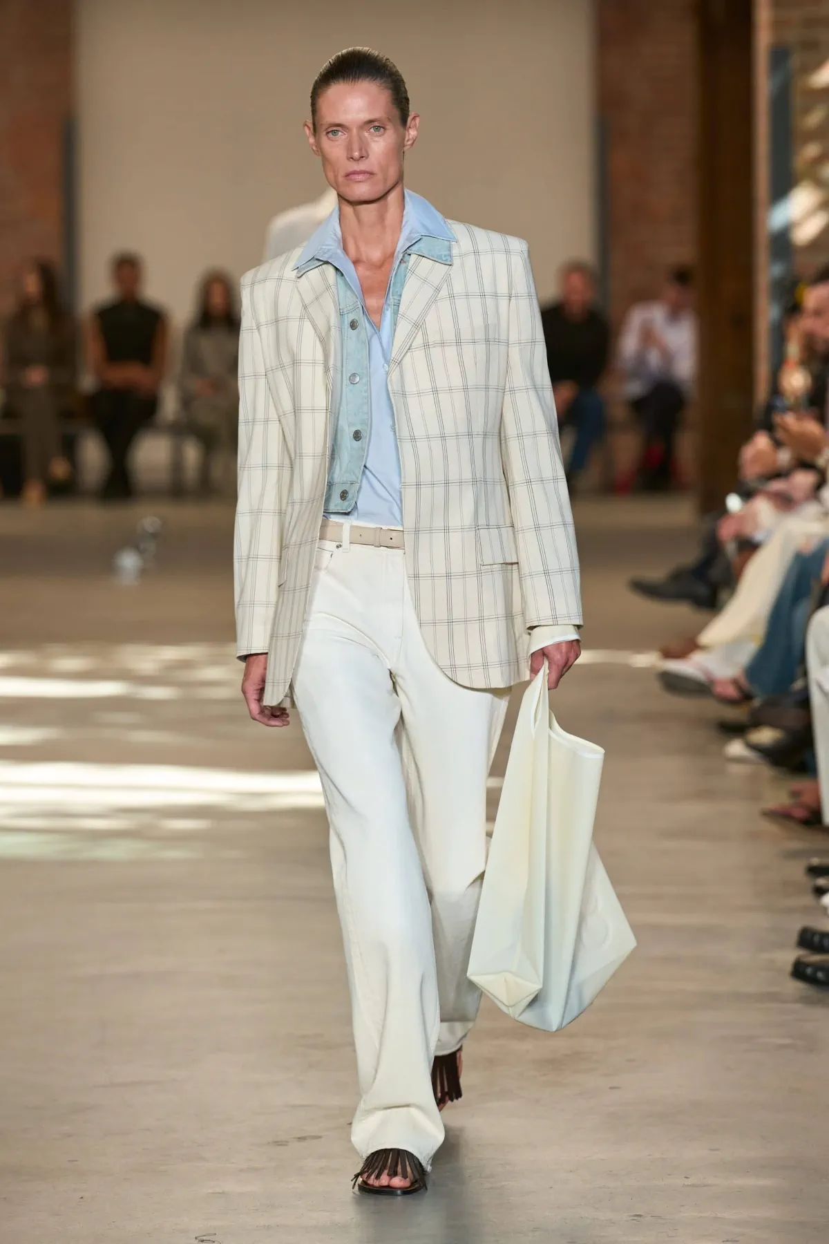 Calvin Klein Collection Spring 2027 makes minimalism feel urgent again Calvin Klein Collection Spring-Summer 2027 - New York Fashion Week
