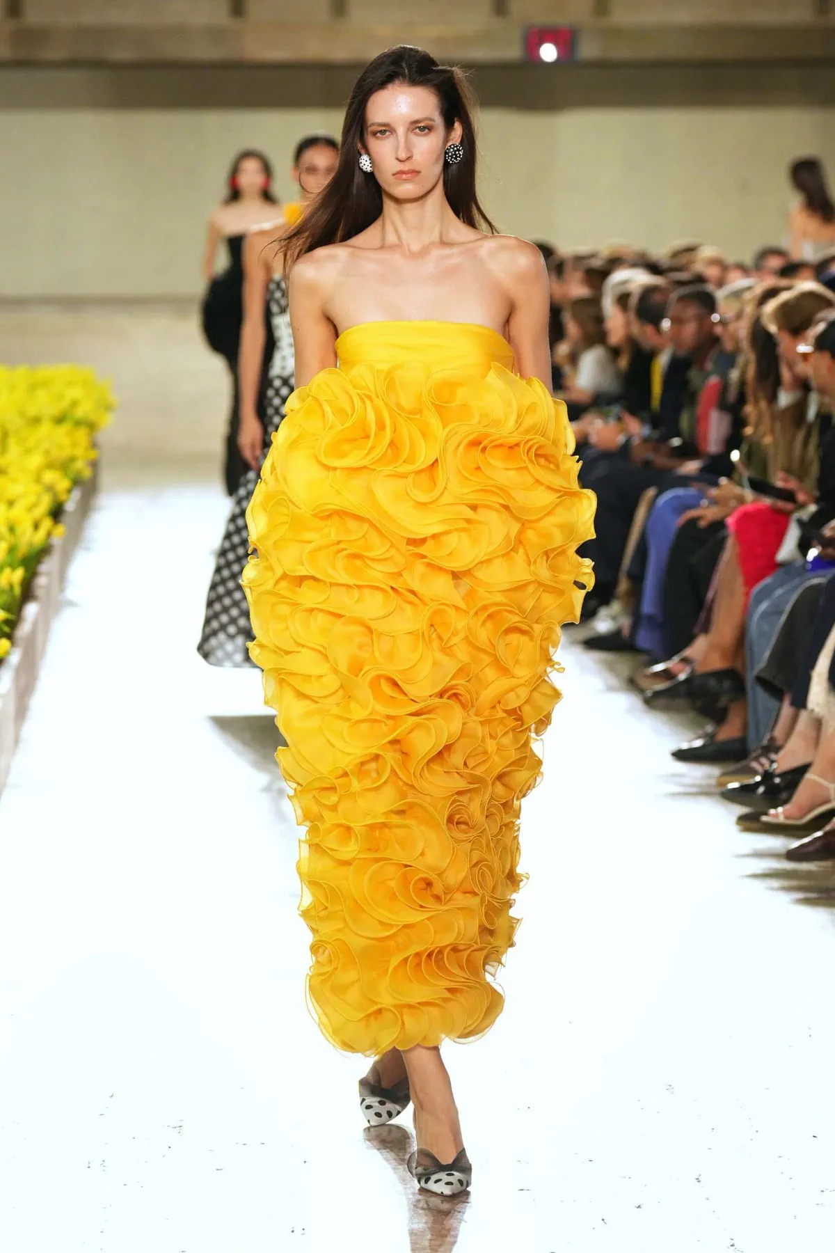 Carolina Herrera Spring 2027 turns New York into a celebration of modern elegance Carolina Herrera Spring 2027 turns New York into a celebration of modern elegance