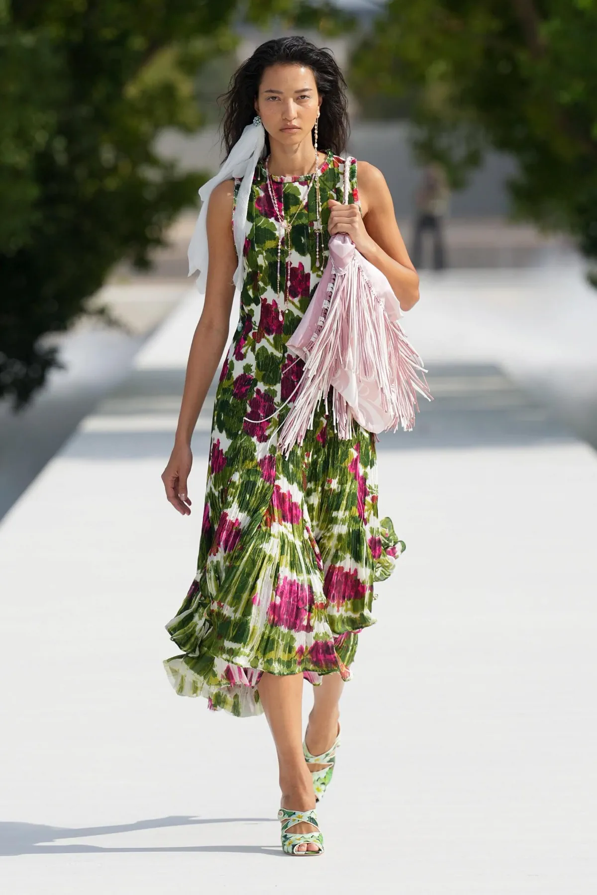 Dior Spring 2027 finds a lighter way forward Dior Spring-Summer 2027 - Paris Fashion Week