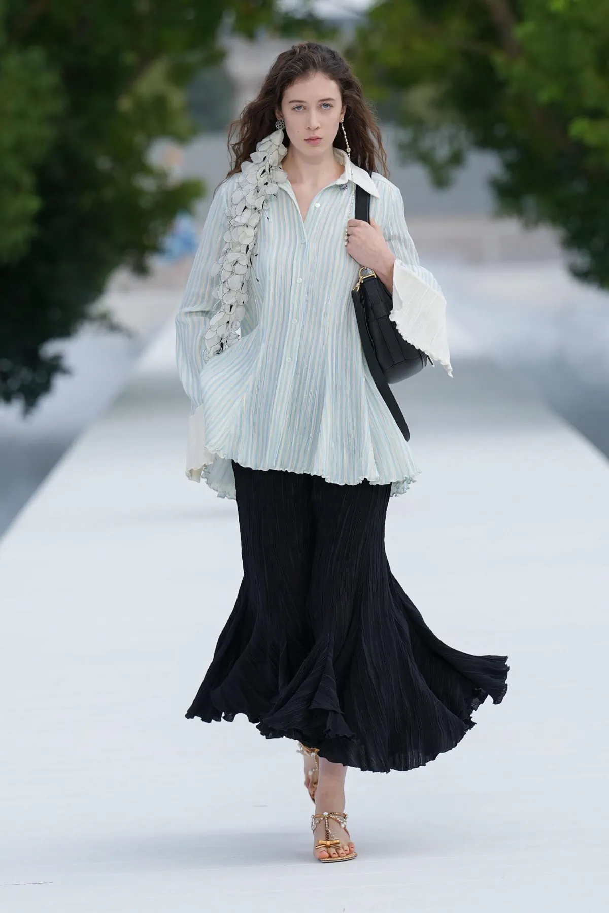 Dior Spring 2027 finds a lighter way forward Dior Spring-Summer 2027 - Paris Fashion Week