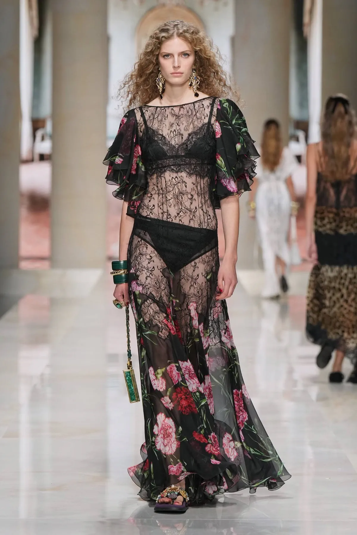 Dolce & Gabbana Spring 2027 gives Sicilian heritage a lighter attitude Dolce & Gabbana Spring-Summer 2027 - Milan Fashion Week