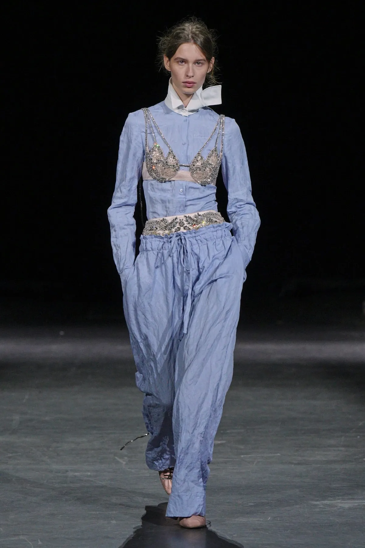 Erdem Spring 2027 walks the high wire between tailoring and illusion Erdem Spring 2027 walks the high wire between tailoring and illusion