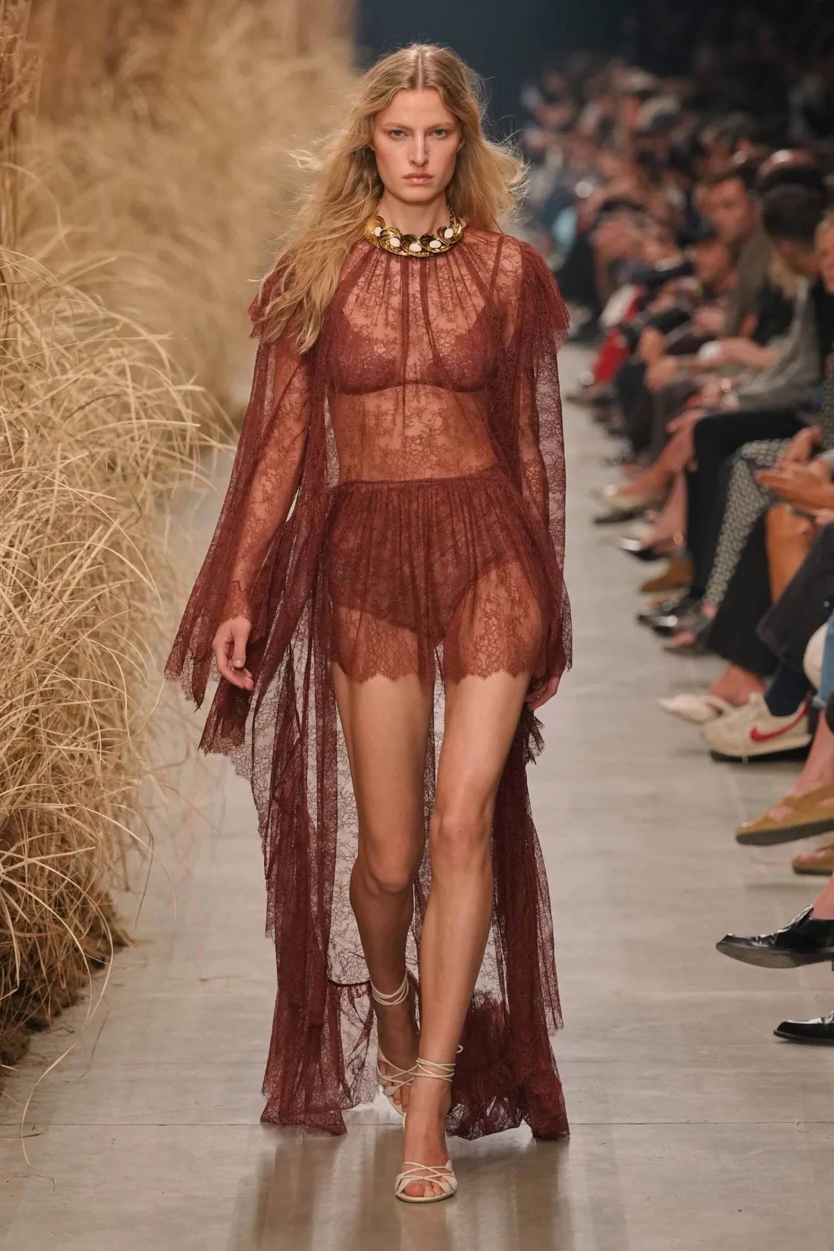 Etro Spring 2027 softens the House codes for a new chapter Etro Spring-Summer 2027 - Milan Fashion Week