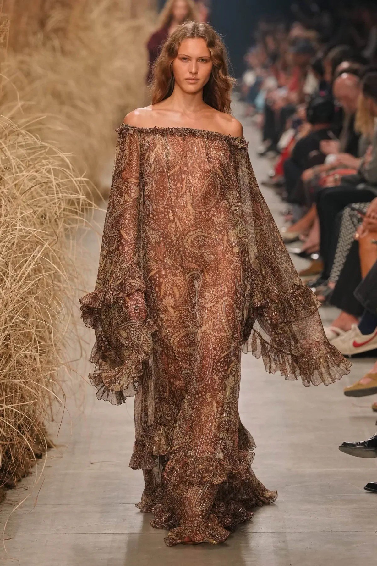 Etro Spring 2027 softens the House codes for a new chapter Etro Spring-Summer 2027 - Milan Fashion Week