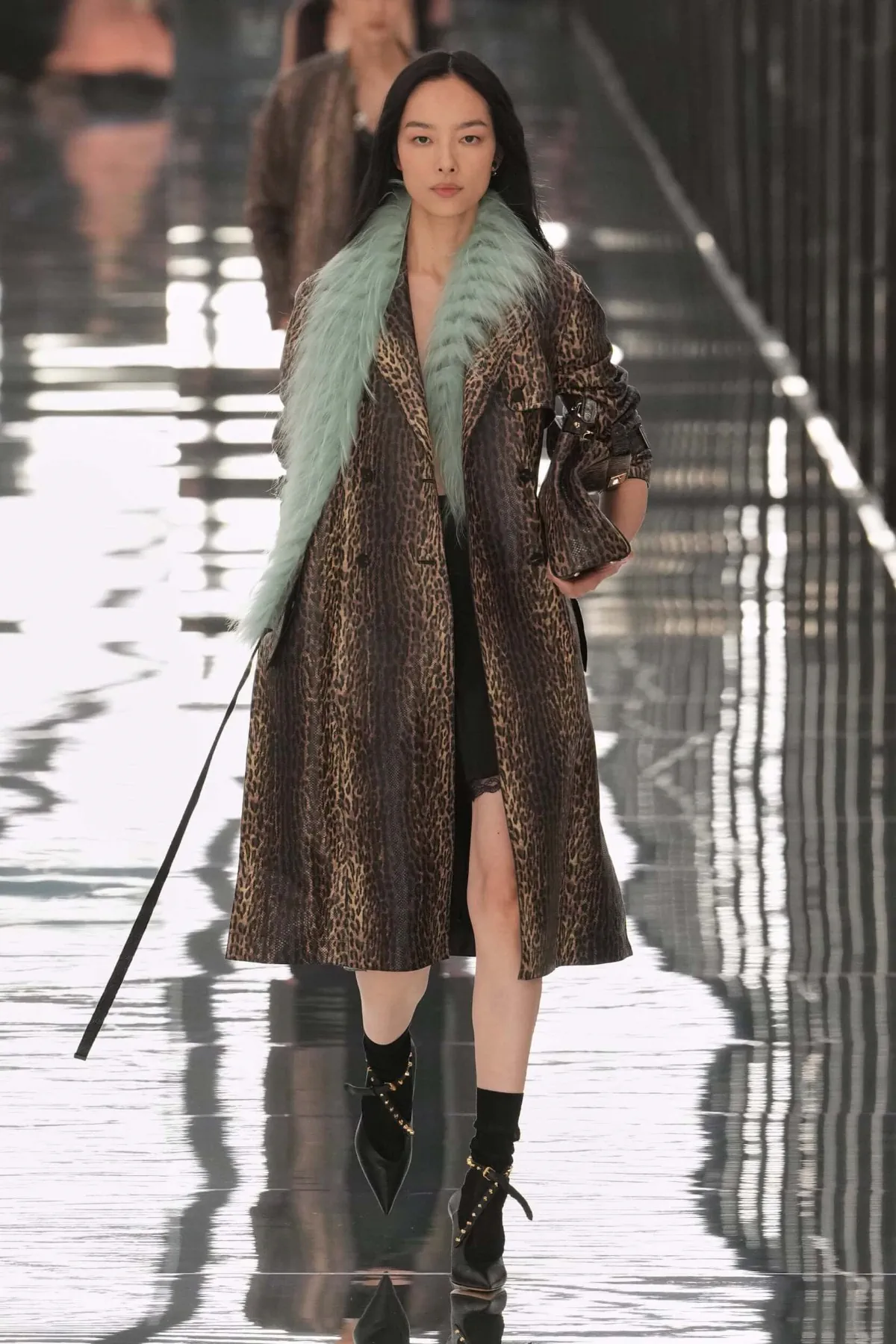 Fendi transformed Spring 2027 into a hall of mirrors, making the audience part of the show Fendi Spring-Summer 2027 - Milan Fashion Week