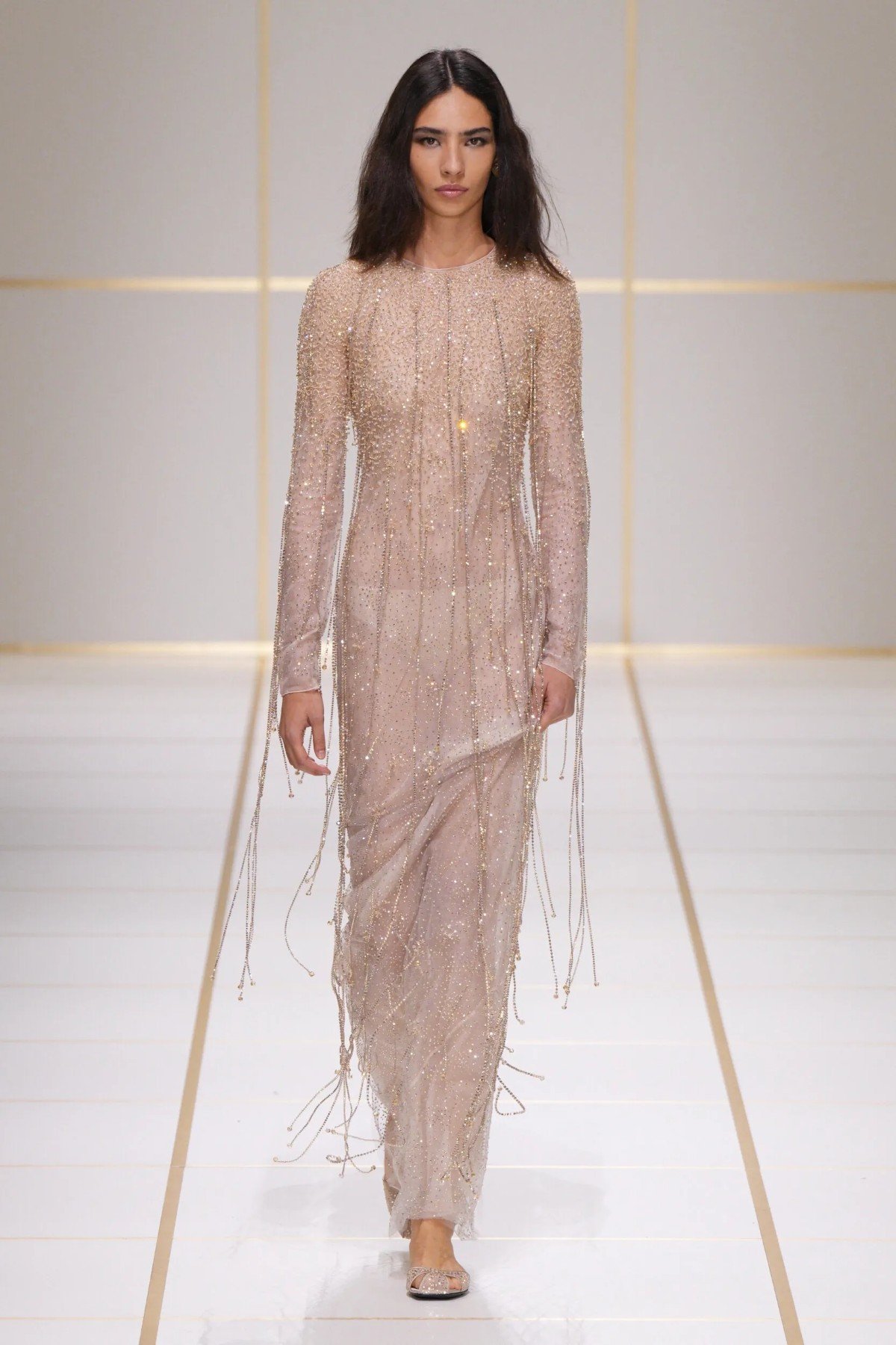 Giorgio Armani Spring 2027 reconsiders the House codes through structure and restraint Giorgio Armani Spring-Summer 2027 - Milan Fashion Week