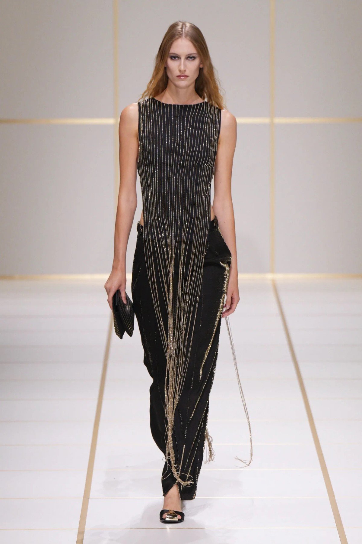 Giorgio Armani Spring 2027 reconsiders the House codes through structure and restraint Giorgio Armani Spring-Summer 2027 - Milan Fashion Week