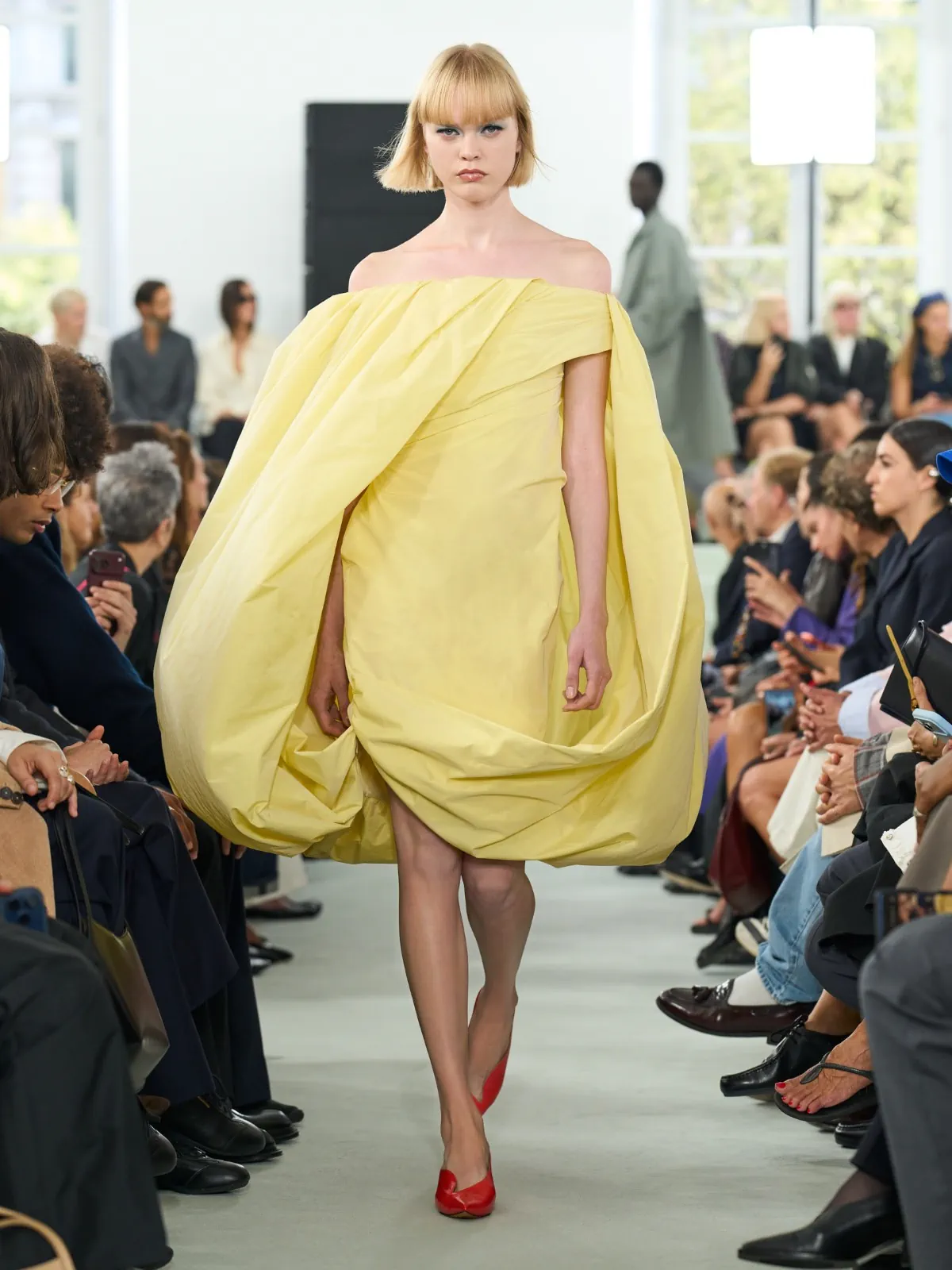 Jil Sander finds a softer kind of precision for Spring 2027 Jil Sander Spring-Summer 2027 - Milan Fashion Week