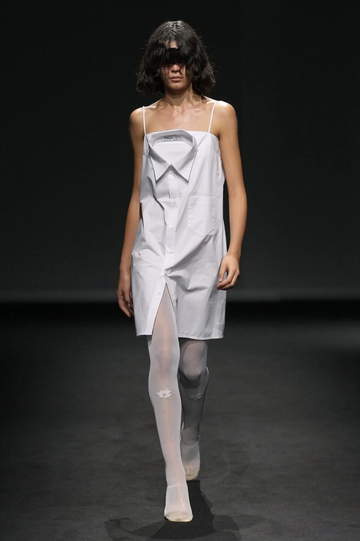 For Spring 2027, MM6 Maison Margiela turns a private joke into a design philosophy at Milan's Stock Exchange MM6 Maison Margiela Spring-Summer 2027 - Milan Fashion Week