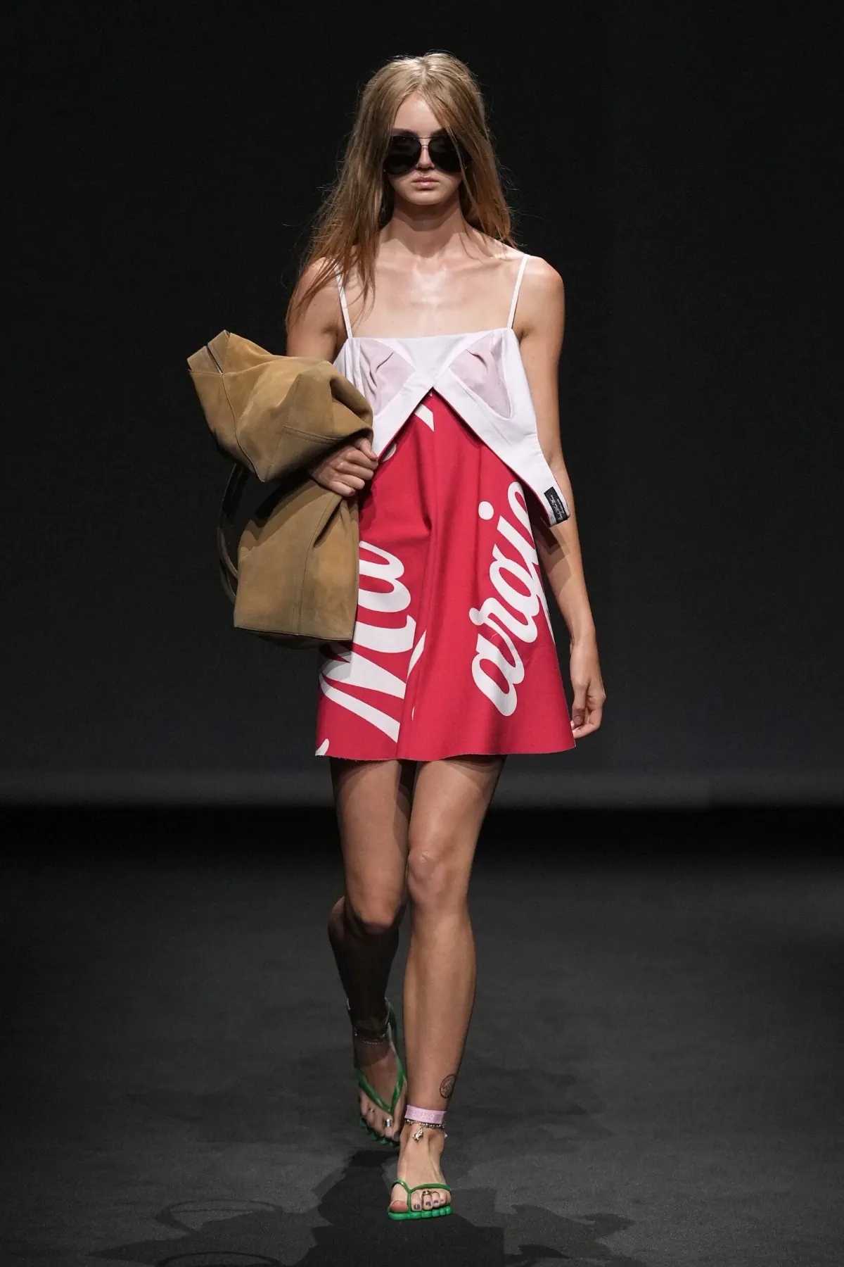 For Spring 2027, MM6 Maison Margiela turns a private joke into a design philosophy at Milan's Stock Exchange MM6 Maison Margiela Spring-Summer 2027 - Milan Fashion Week