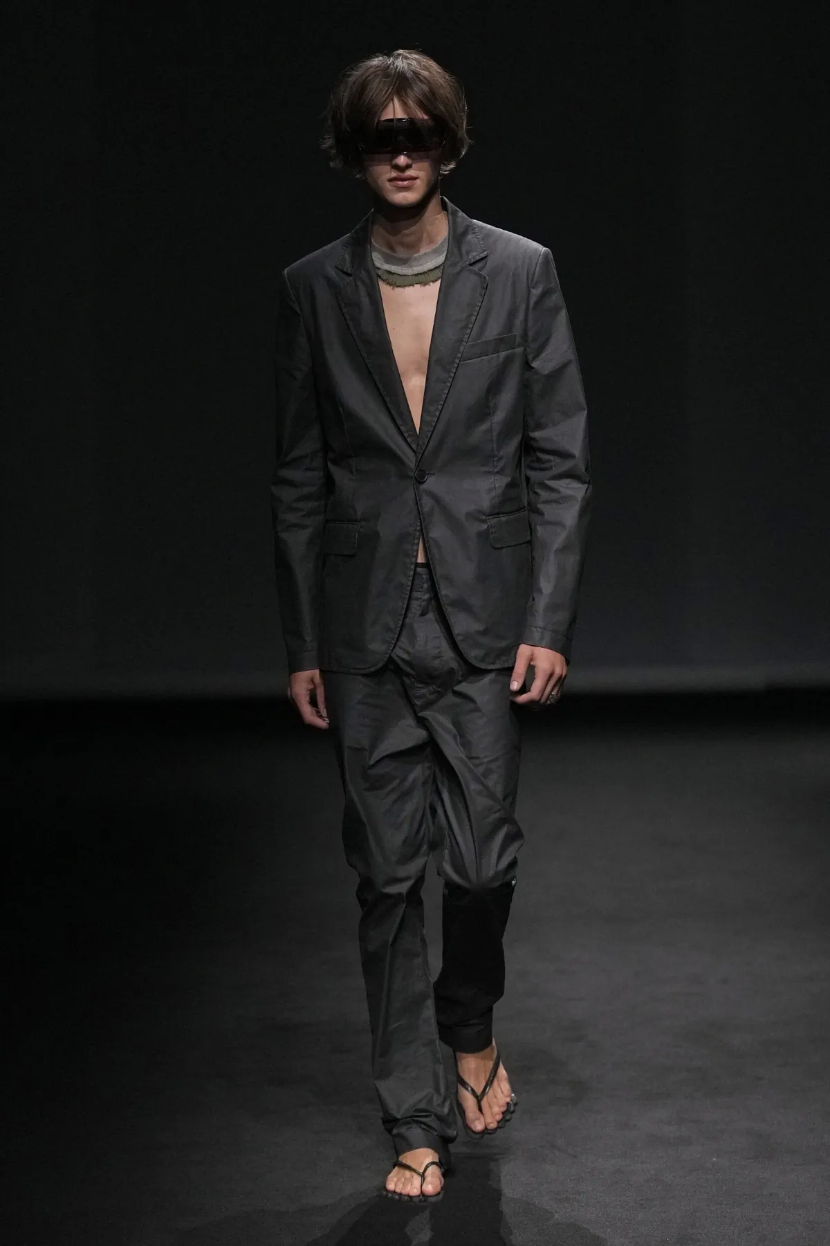 For Spring 2027, MM6 Maison Margiela turns a private joke into a design philosophy at Milan's Stock Exchange MM6 Maison Margiela Spring-Summer 2027 - Milan Fashion Week