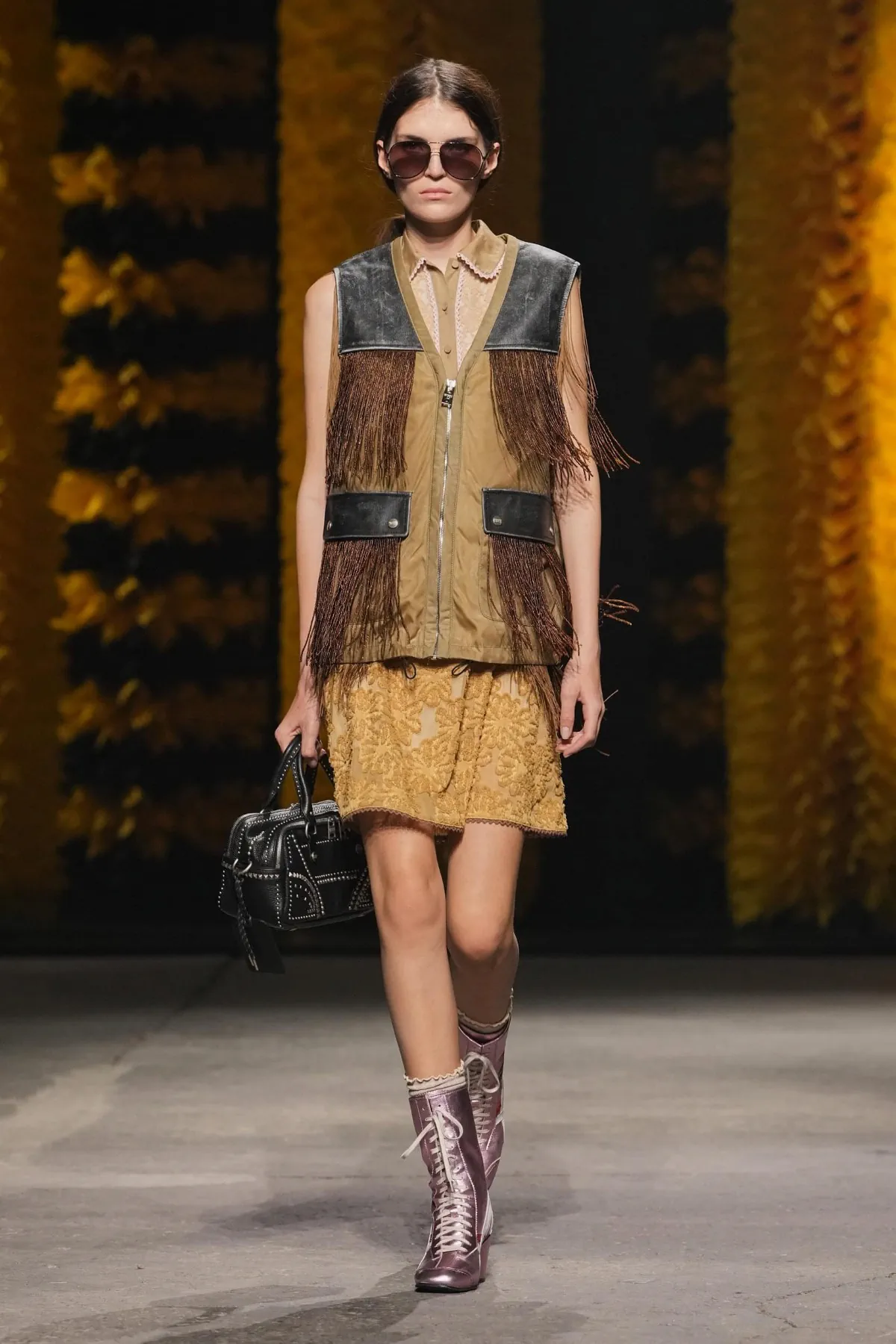 Onitsuka Tiger's Spring 2027 collection takes a winding route through America Onitsuka Tiger Spring-Summer 2027 - Milan Fashion Week