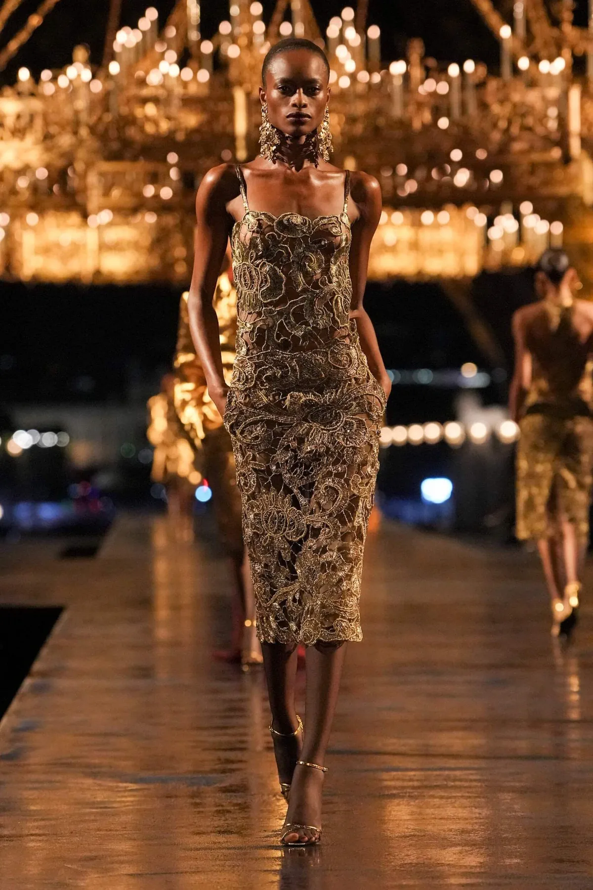 Saint Laurent Spring 2027 turns gold into a study of memory and change Saint Laurent Spring-Summer 2027 - Paris Fashion Week