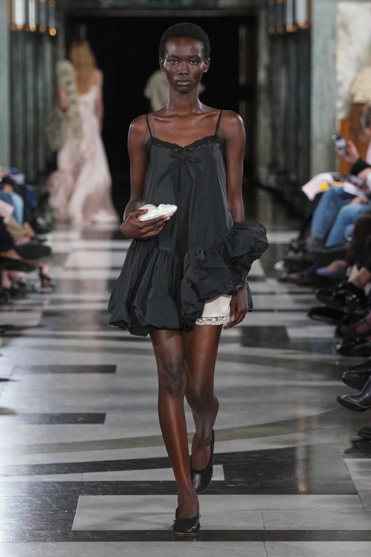Simone Rocha Spring 2027 finds strength in vulnerability Simone Rocha Spring-Summer 2027 - London Fashion Week
