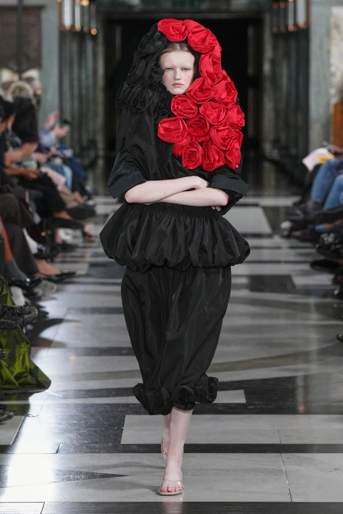 Simone Rocha Spring 2027 finds strength in vulnerability Simone Rocha Spring-Summer 2027 - London Fashion Week