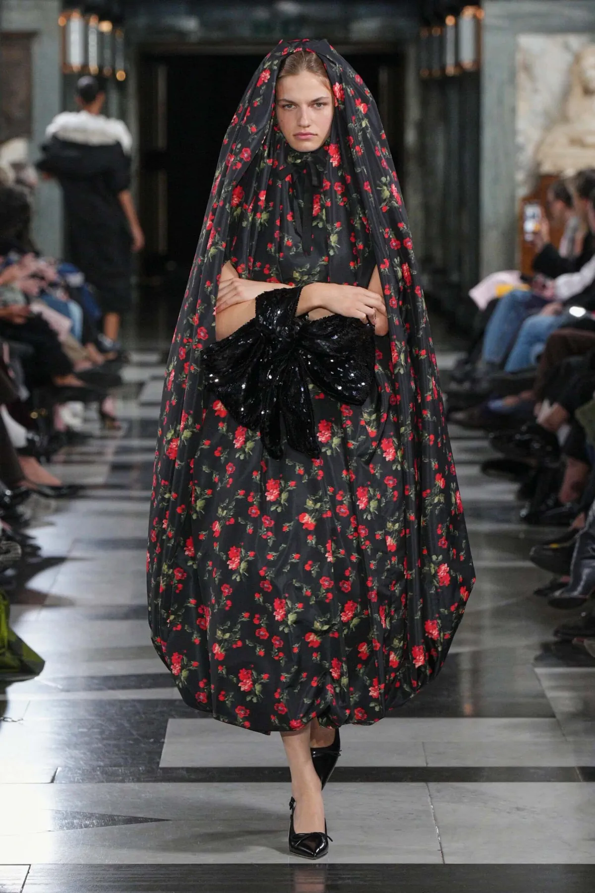 Simone Rocha Spring 2027 finds strength in vulnerability Simone Rocha Spring-Summer 2027 - London Fashion Week