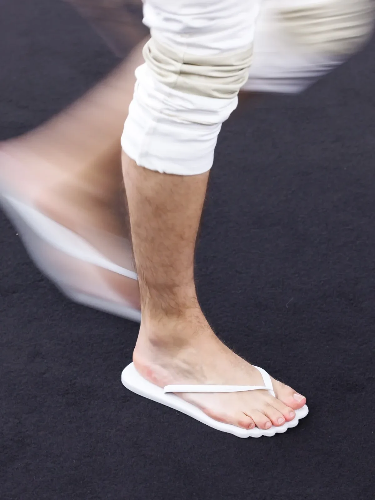 MM6 Maison Margiela turns Havaianas into a six-toe sculptural sandal M6 Maison Margiela turns Havaianas into a six-toe sculptural sandal