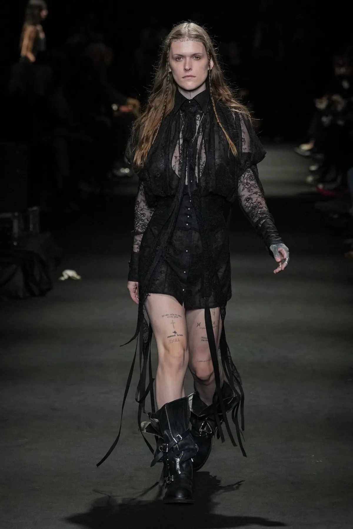 Ann Demeulemeester Spring 2027 finds romance in the desert’s worn edges Ann Demeulemeester Spring-Summer 2027 - Paris Fashion Week