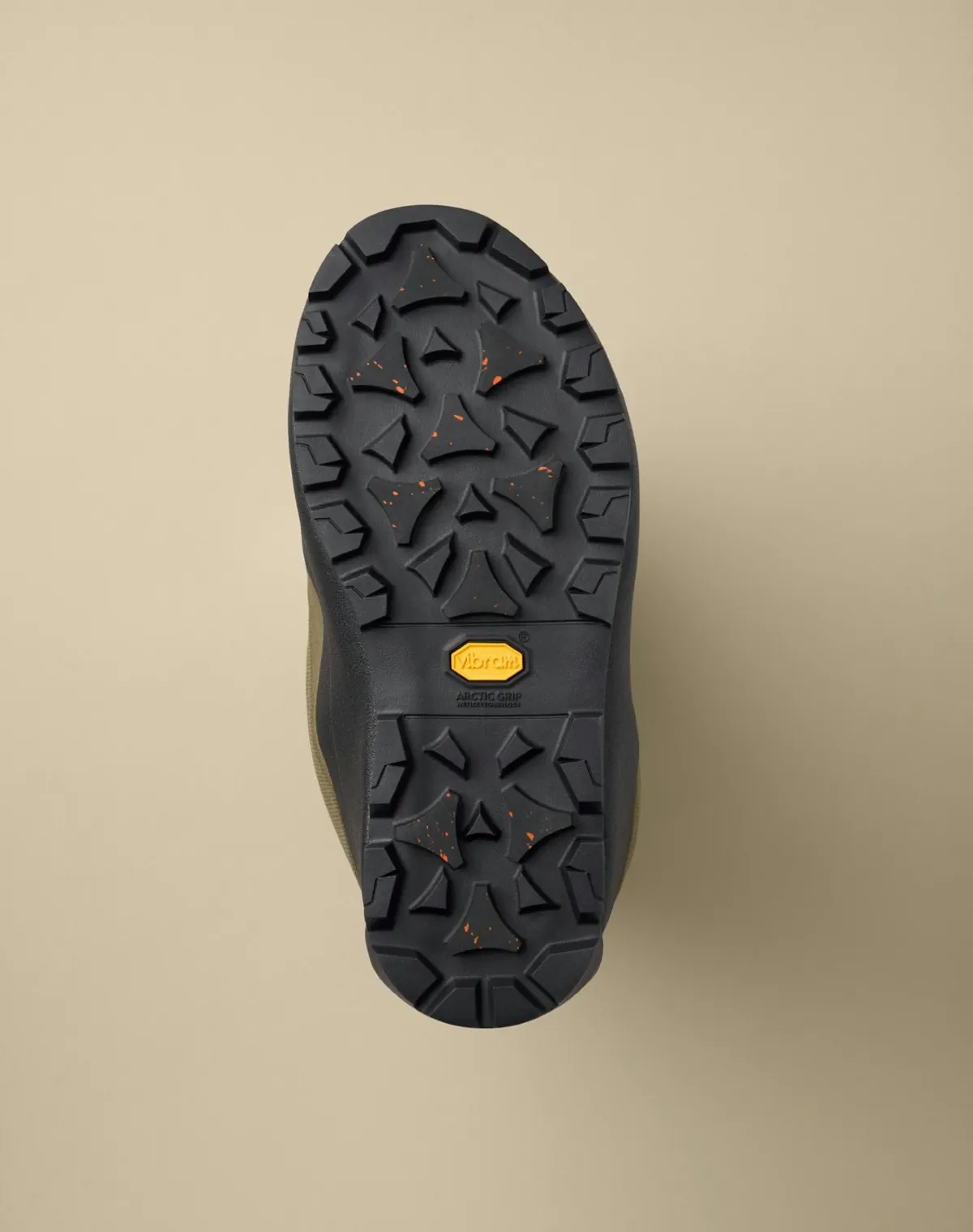 Arc’teryx Postour 2-in-1 boot brings recovery footwear outdoors Arc’teryx Postour 2-in-1 boot brings recovery footwear outdoors