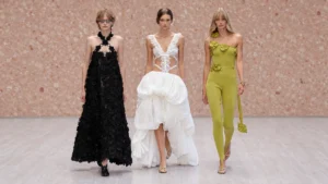 Chloé Spring 2027 reworks romantic dressing for modern city life Chloé Spring-Summer 2027 - Paris Fashion Week