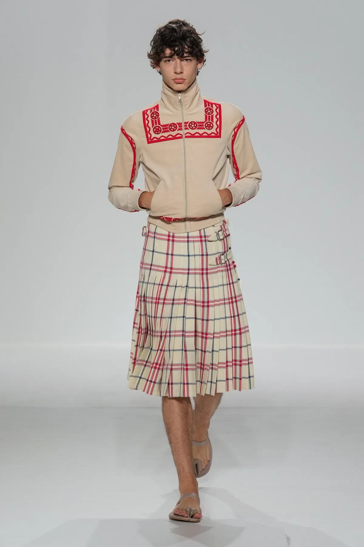 Jean Paul Gaultier Spring 2027 finds a new balance between experiment and wearability Jean Paul Gaultier Spring-Summer 2027 - Paris Fashion Week