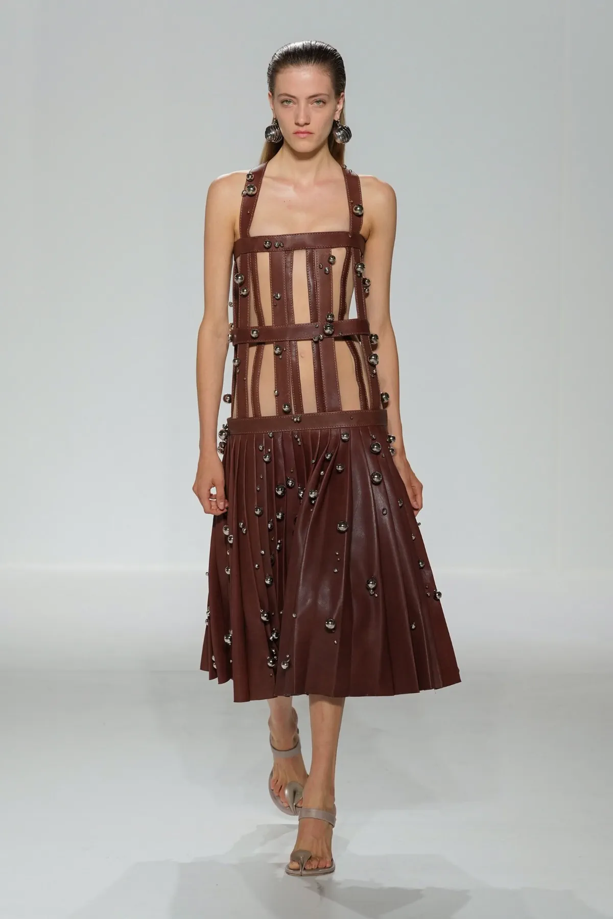 Jean Paul Gaultier Spring 2027 finds a new balance between experiment and wearability Jean Paul Gaultier Spring-Summer 2027 - Paris Fashion Week