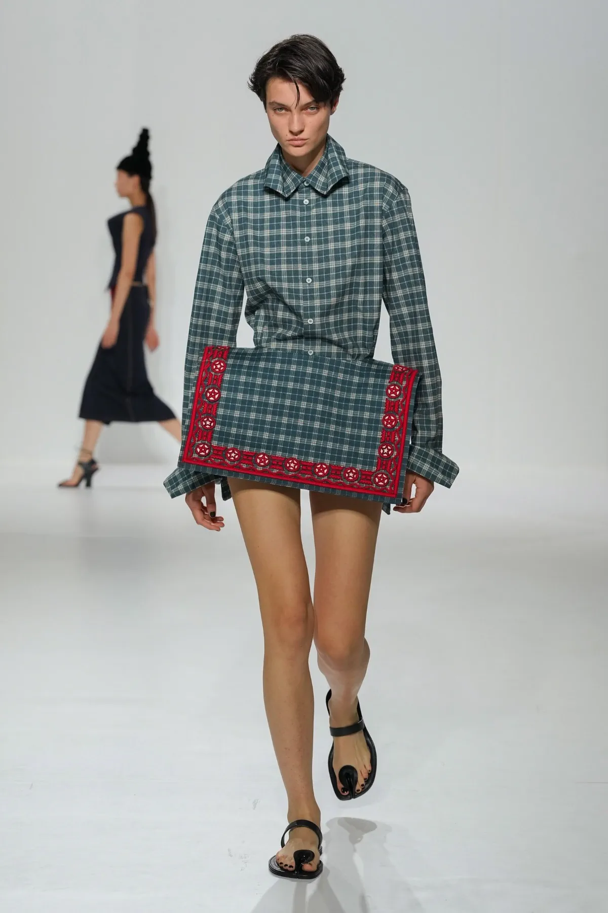 Jean Paul Gaultier Spring 2027 finds a new balance between experiment and wearability Jean Paul Gaultier Spring-Summer 2027 - Paris Fashion Week
