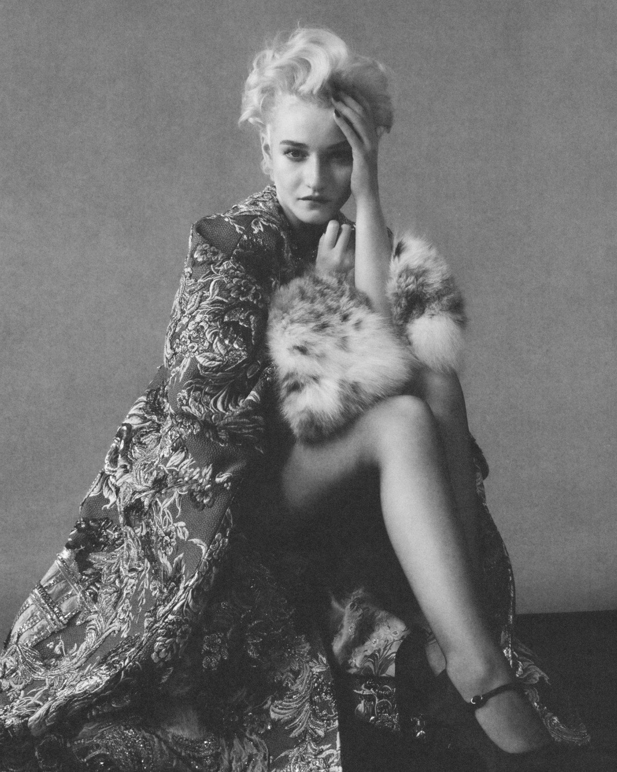 Julia Garner covers Elle US October 2026 by Allan Hamitouche