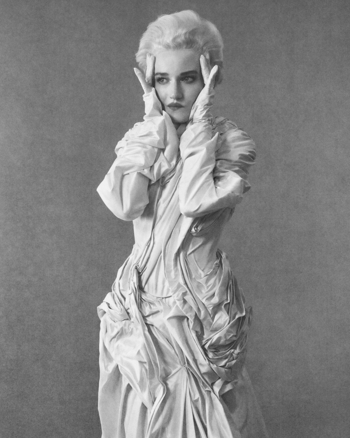 Julia Garner covers Elle US October 2026 by Allan Hamitouche