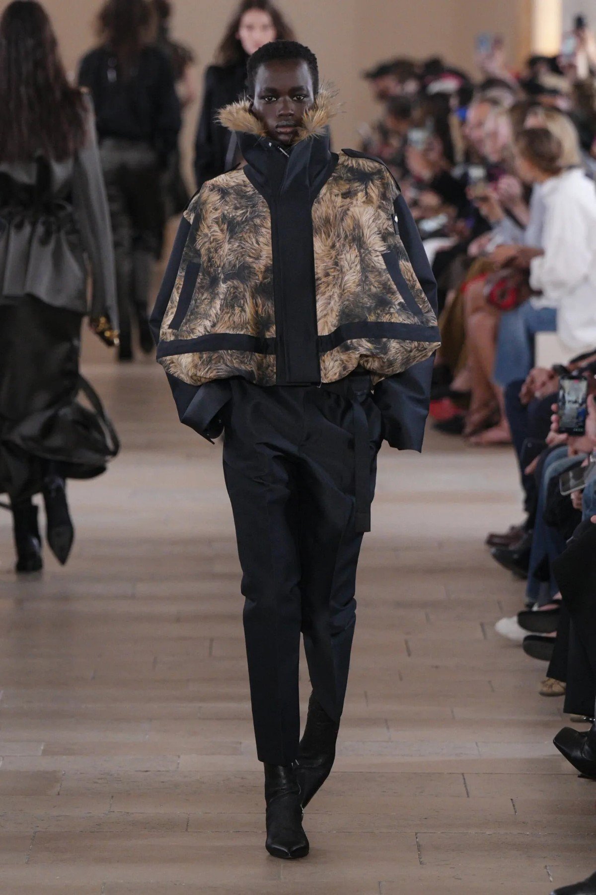 Sacai Spring 2027 examines clothing from the inside out Sacai Spring-Summer 2027 - Paris Fashion Week