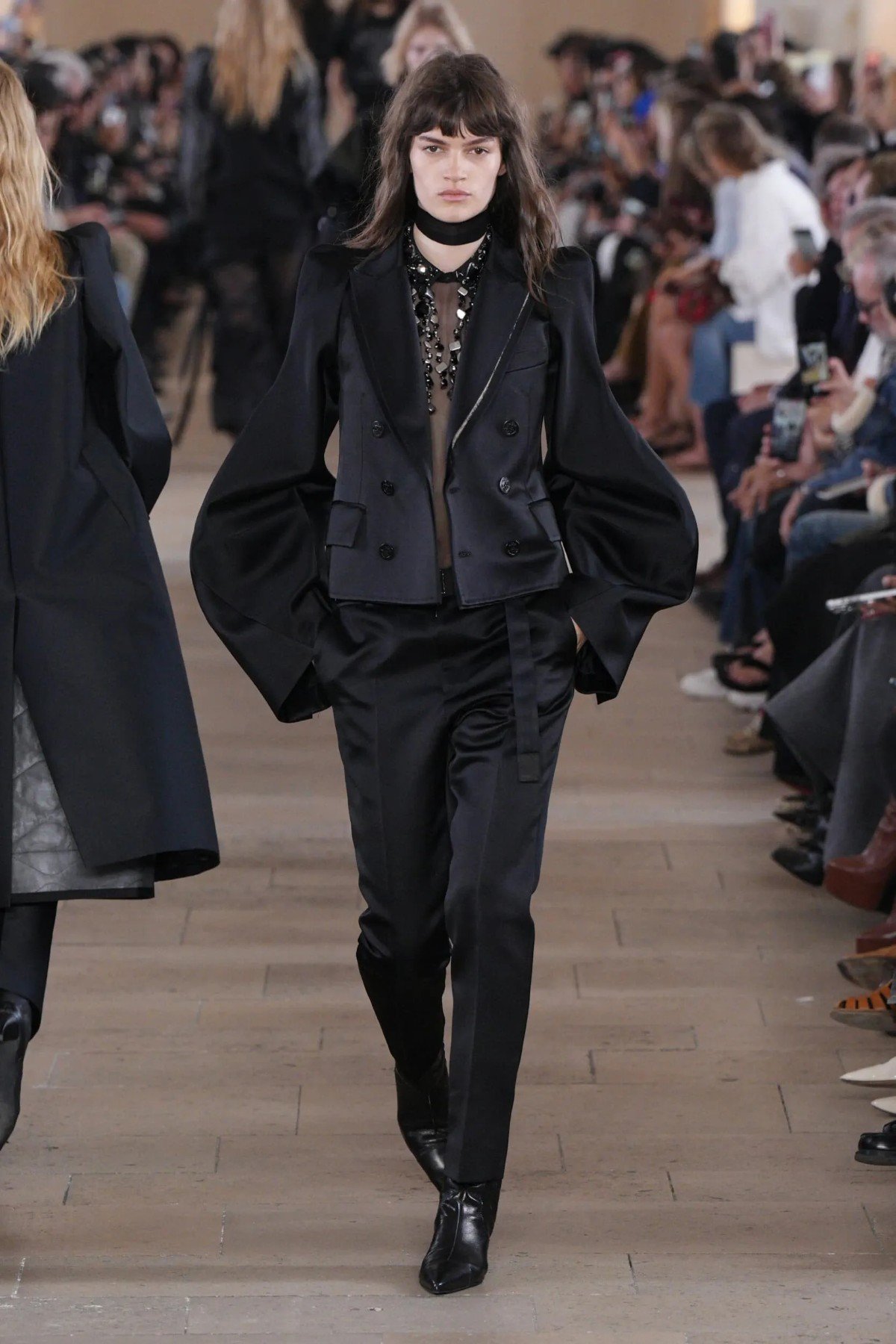 Sacai Spring 2027 examines clothing from the inside out Sacai Spring-Summer 2027 - Paris Fashion Week
