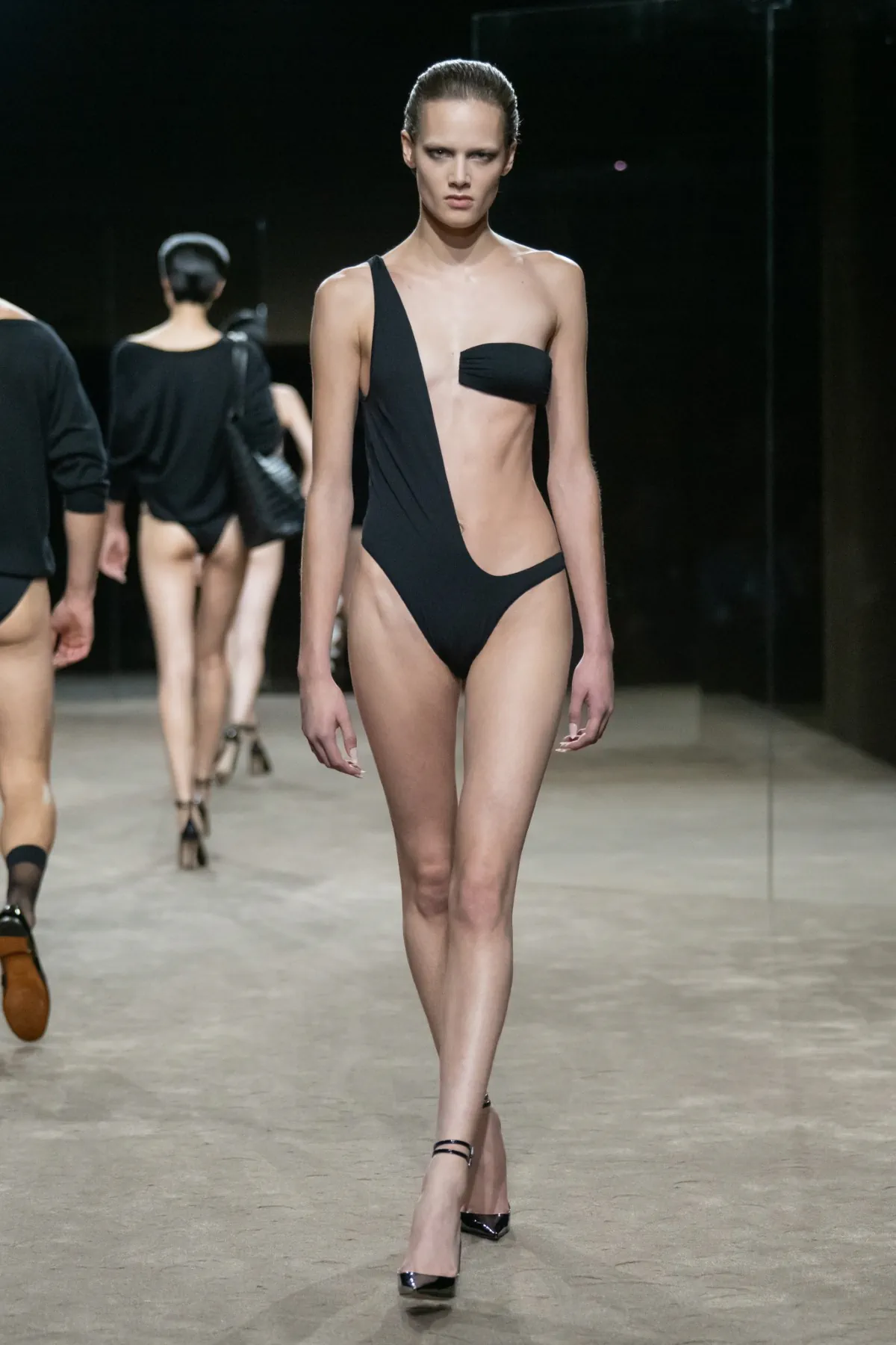 Haider Ackermann brings Tom Ford closer to the edge for Spring 2027 Tom Ford Spring-Summer 2027 - Paris Fashion Week
