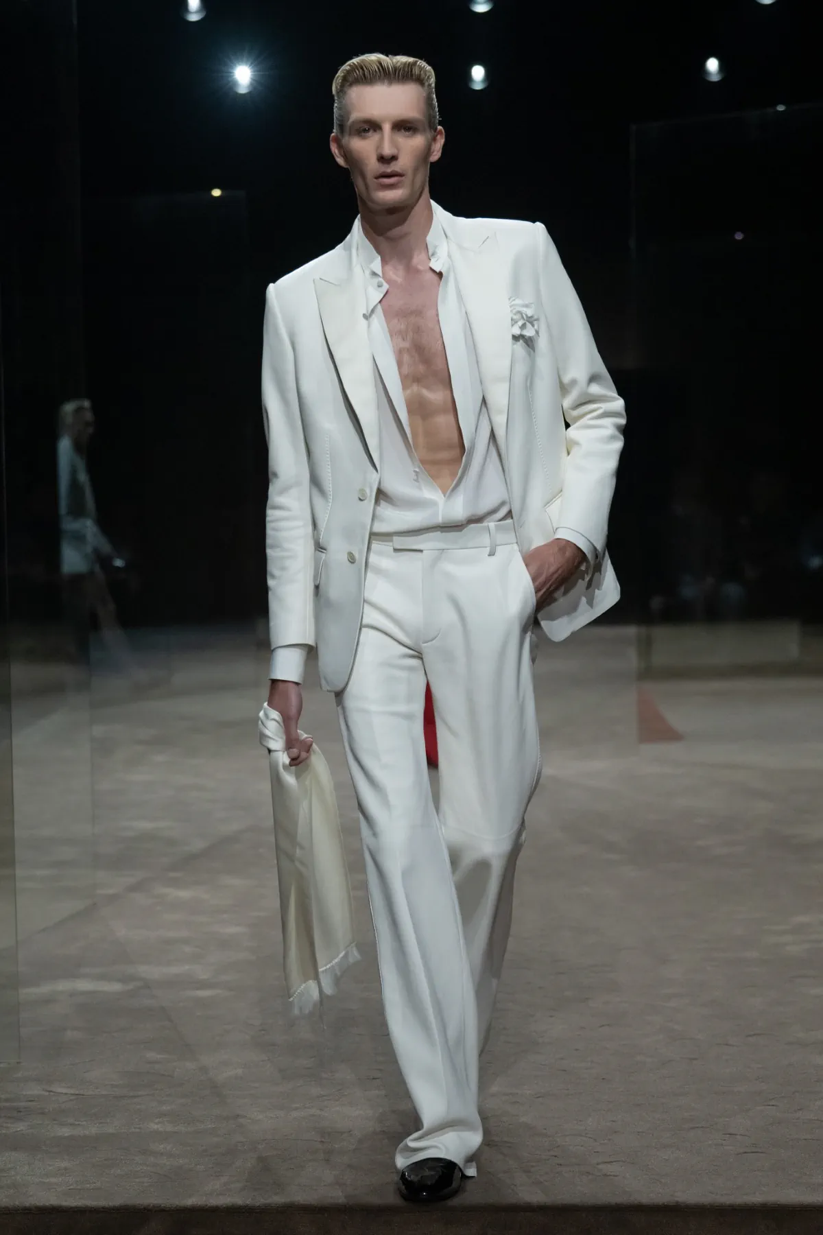 Haider Ackermann brings Tom Ford closer to the edge for Spring 2027 Tom Ford Spring-Summer 2027 - Paris Fashion Week