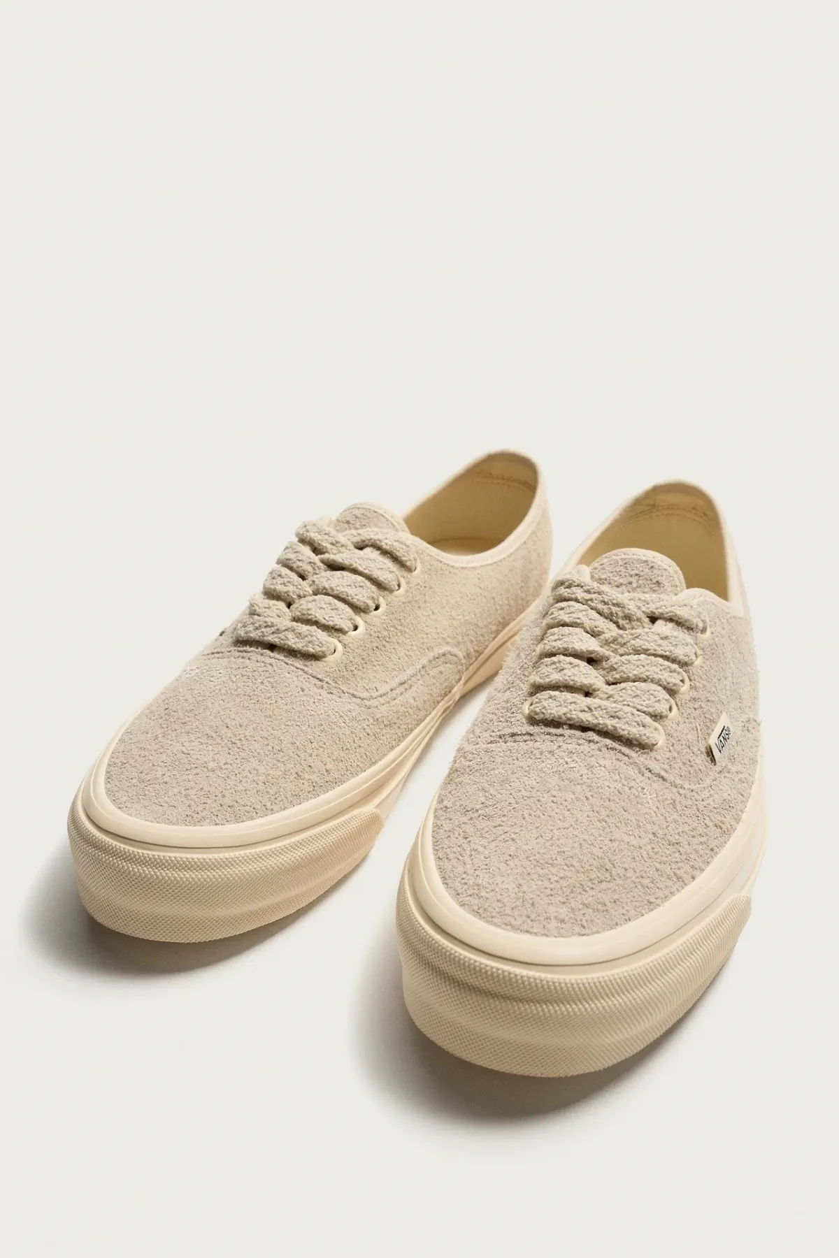 Vans arrives at Zara through a new wholesale partnership Vans arrives at Zara through a new wholesale partnership